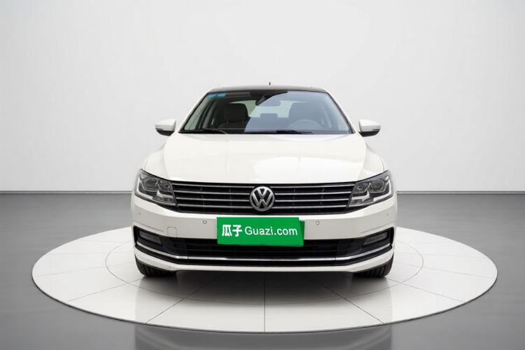 Used Volkswagen Lavida 2015 1.6L Automatic Comfort Edition Exterior 1