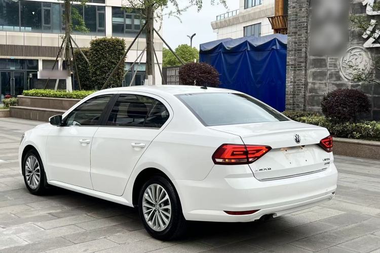 Used Volkswagen Lavida 2015 230TSI DSG Luxury Edition Exterior 2