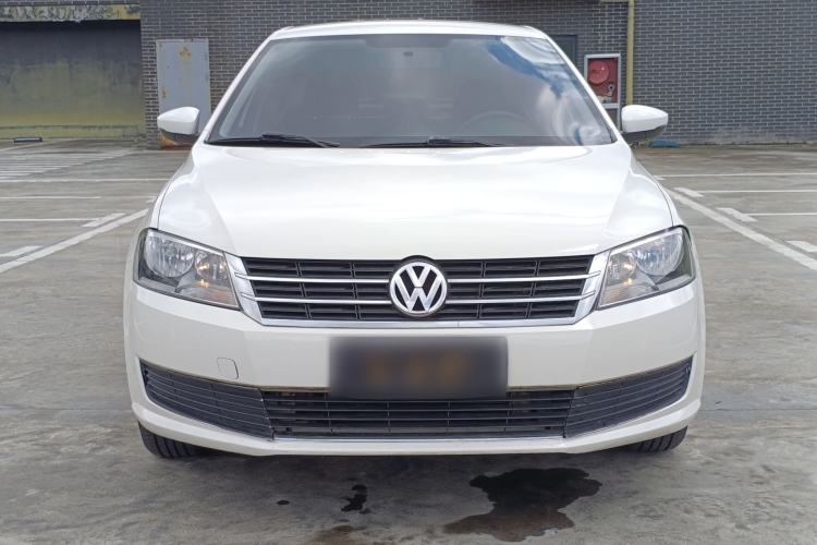 Used Volkswagen Lavida 2015 1.6L Automatic Fashion Edition Exterior 2