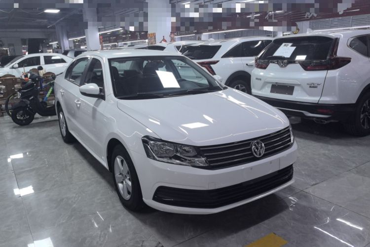Used Volkswagen Lavida 2015 1.6L Automatic Fashion Edition Exterior 2