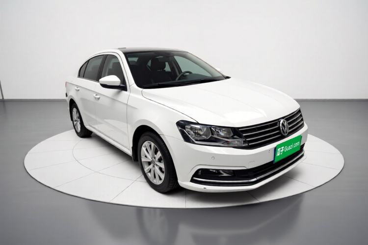 Used Volkswagen Lavida 2015 1.6L Automatic Comfort Edition Exterior 2