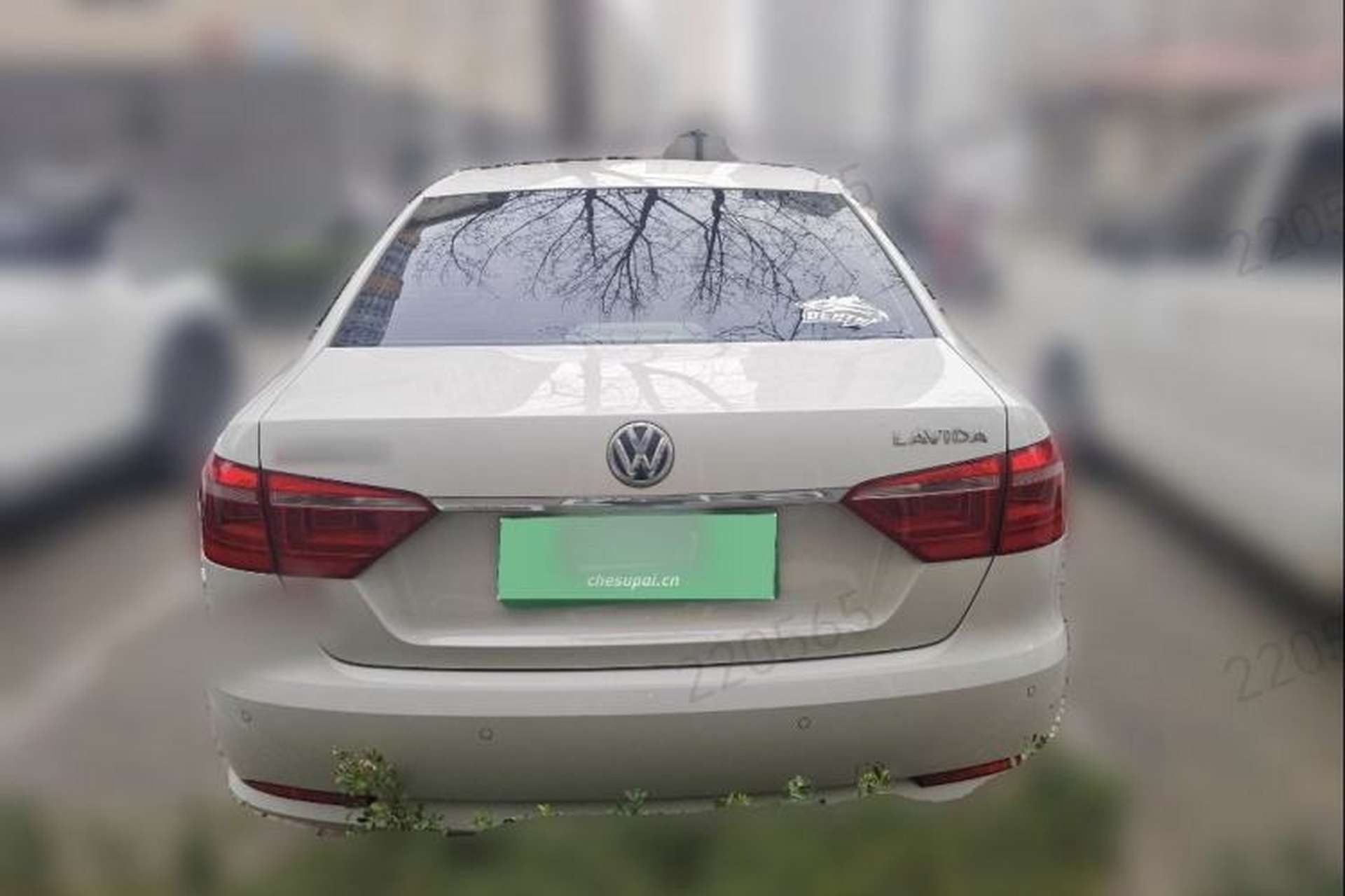 Used Volkswagen Lavida 2015 1.6L Automatic Comfort Edition Exterior 4