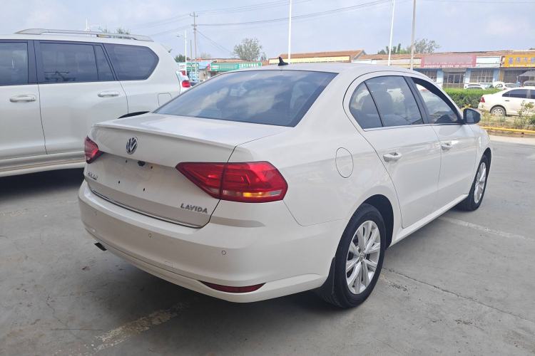 Used Volkswagen Lavida 2015 1.6L Automatic Comfort Edition Exterior 5