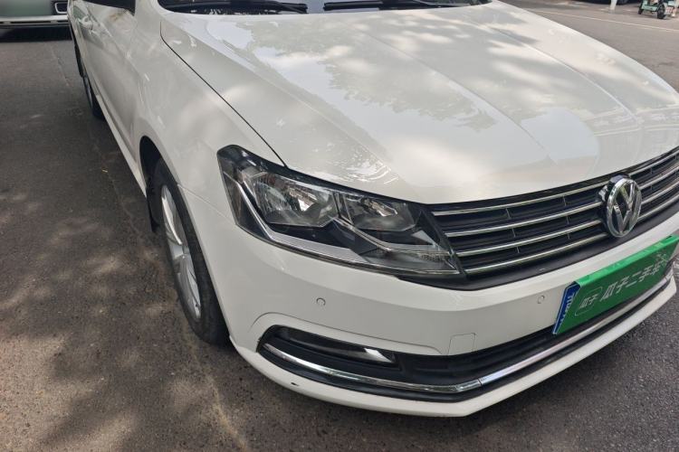 Used Volkswagen Lavida 2015 1.6L Automatic Comfort Edition Exterior 6