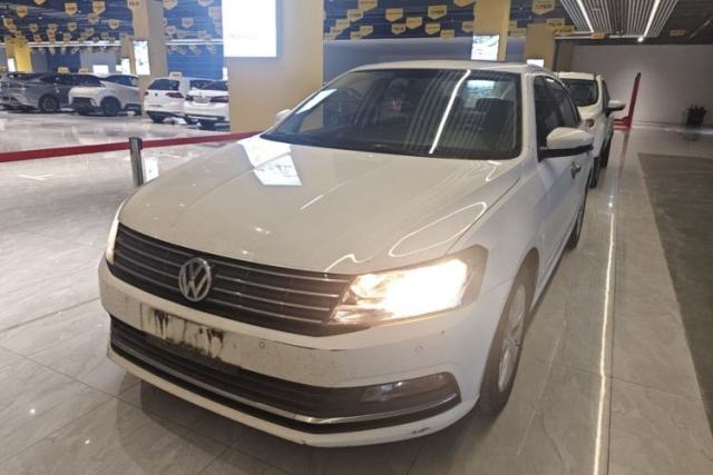 Used Volkswagen Lavida 2015 1.6L Manual Comfort Edition