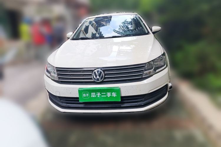 Used Volkswagen Lavida 2015 1.6L Manual Fashion Edition Front