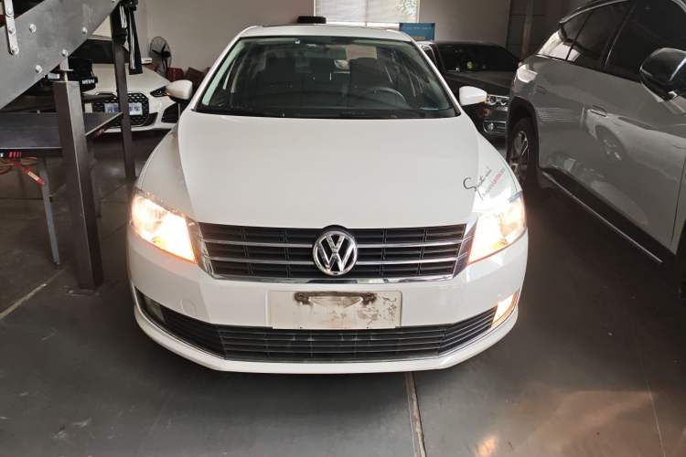 Used Volkswagen Lavida 2015 1.6L Automatic Fashion Edition Front