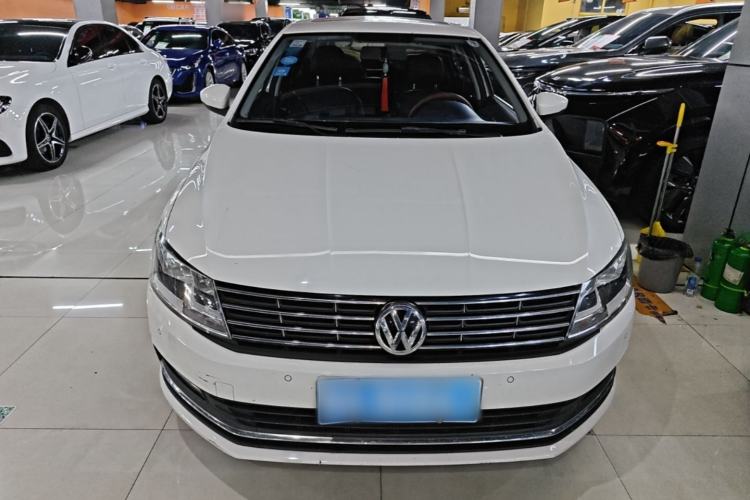 Used Volkswagen Lavida 2015 1.6L Automatic Comfort Edition Front