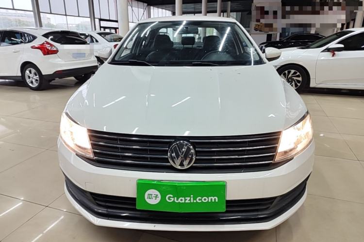 Used Volkswagen Lavida 2015 1.6L Manual Fashion Edition Front