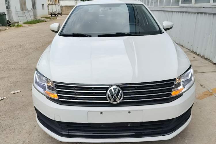 Used Volkswagen Lavida 2015 1.6L Automatic Fashion Edition Front