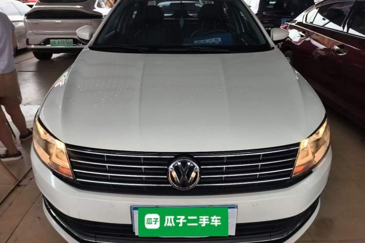 Used Volkswagen Lavida 2015 1.6L Automatic Comfort Edition Front