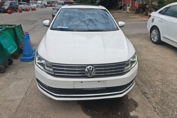 Used Volkswagen Lavida 2015 1.6L Automatic Comfort Edition Front