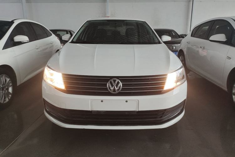 Used Volkswagen Lavida 2015 1.6L Automatic Fashion Edition Front
