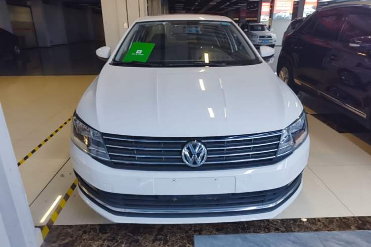 Used Volkswagen Lavida 2015 1.6L Manual Comfort Edition Front
