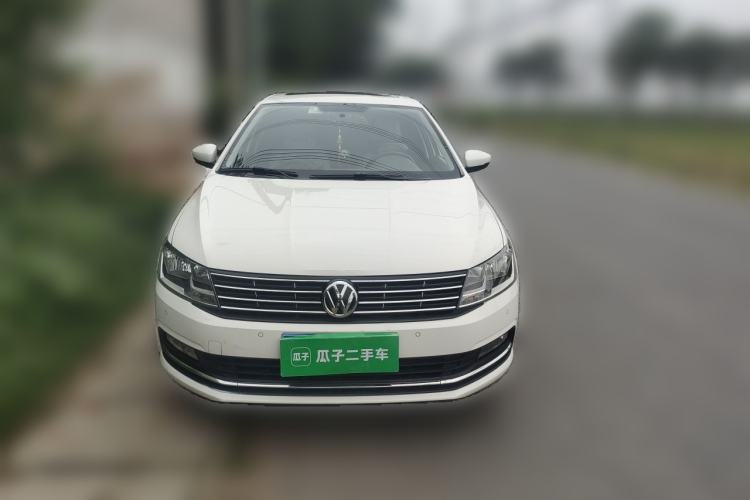 Used Volkswagen Lavida 2015 1.6L Manual Comfort Edition Front