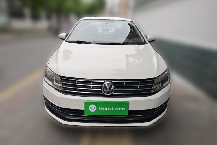 Used Volkswagen Lavida 2015 1.6L Manual Fashion Edition Front