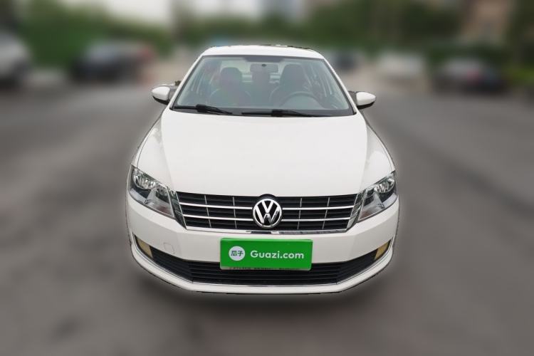 Used Volkswagen Lavida 2015 1.6L Manual Fashion Edition Front