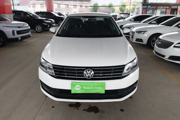 Used Volkswagen Lavida 2015 1.6L Manual Fashion Edition Front