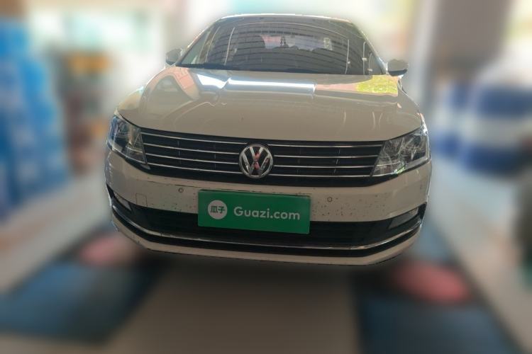 Used Volkswagen Lavida 2015 1.6L Manual Comfort Edition Front