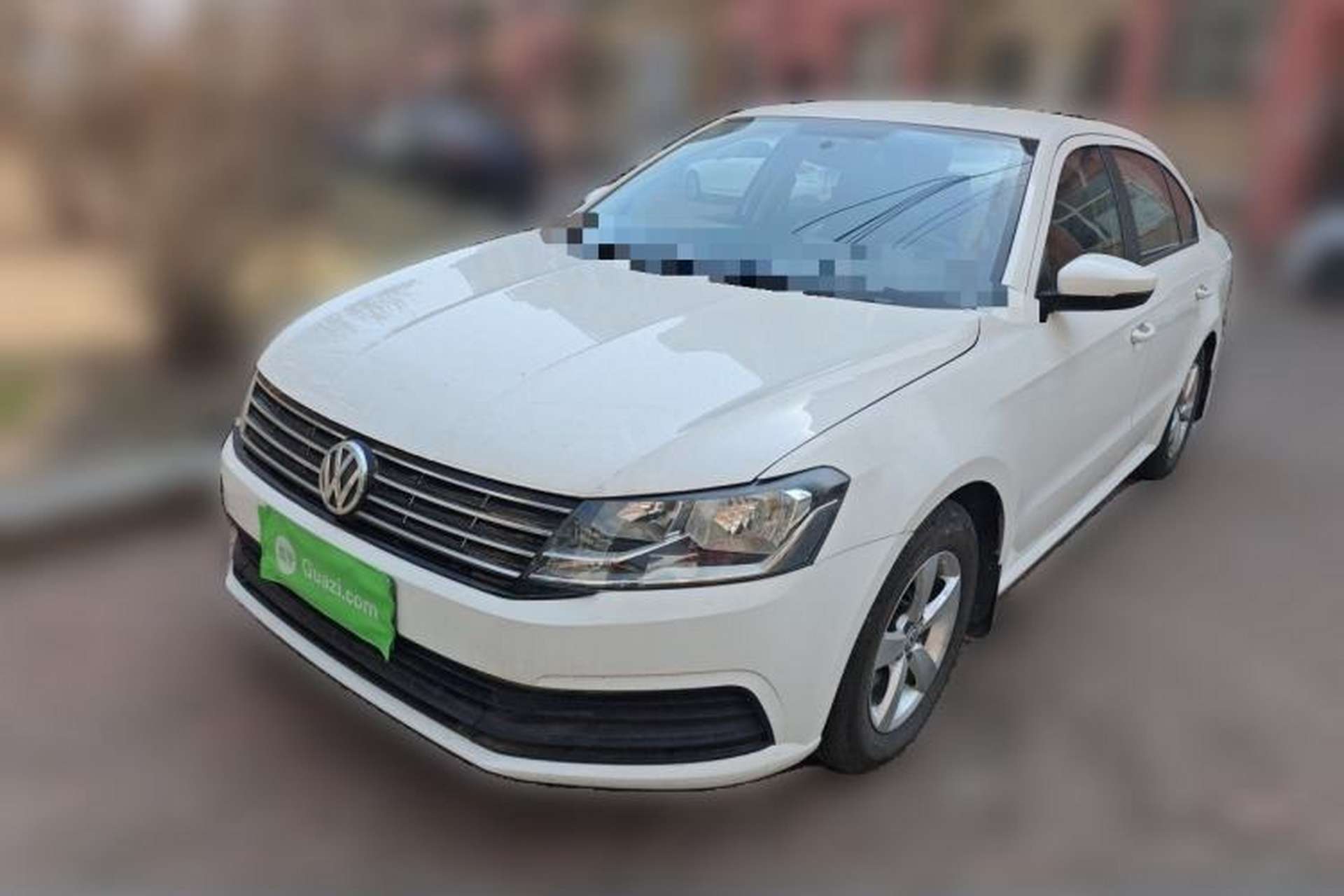 Used Volkswagen Lavida 2015 1.6L Manual Fashion Edition Front Left 45 Deg