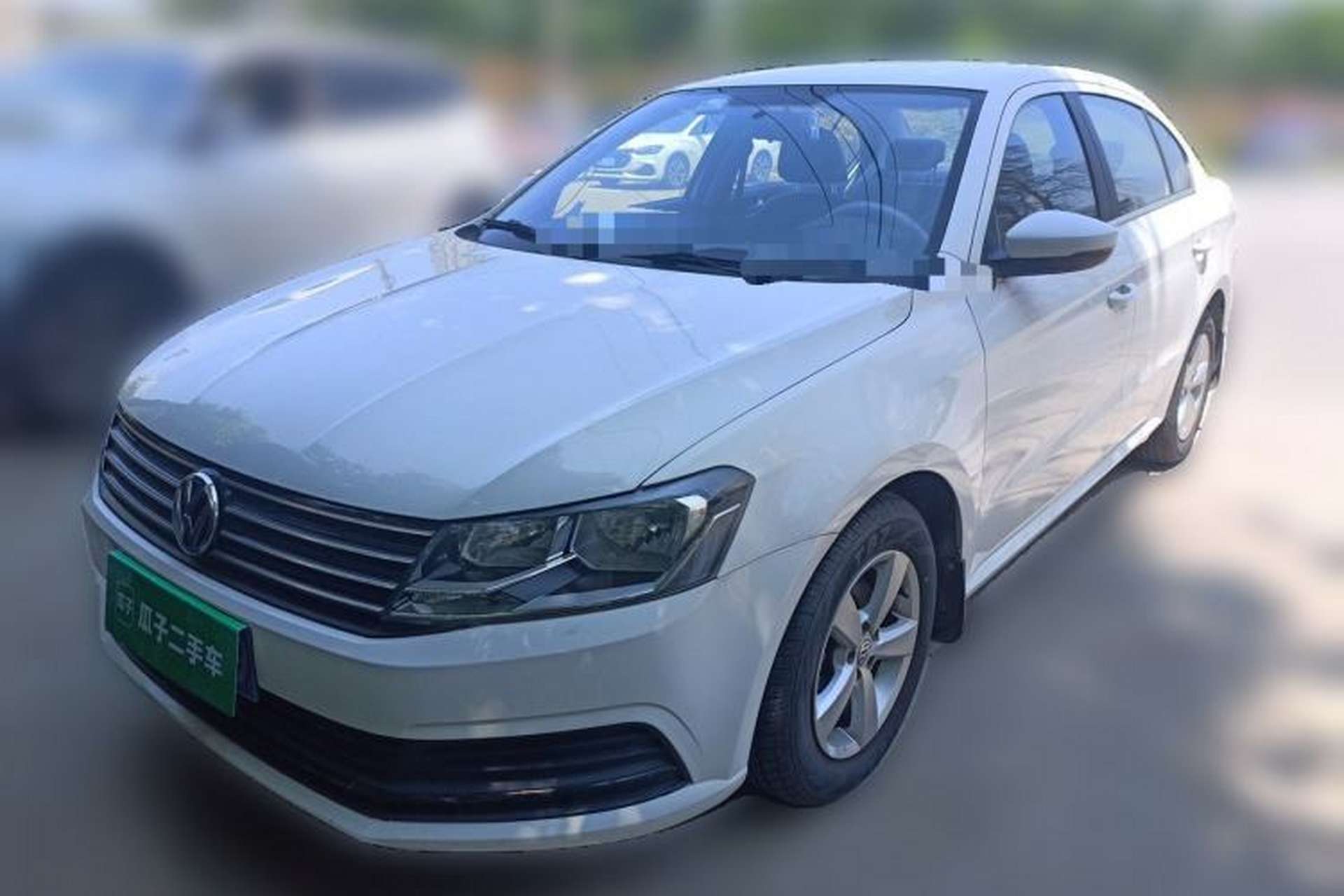 Used Volkswagen Lavida 2015 1.6L Manual Fashion Edition Front Left 45 Deg