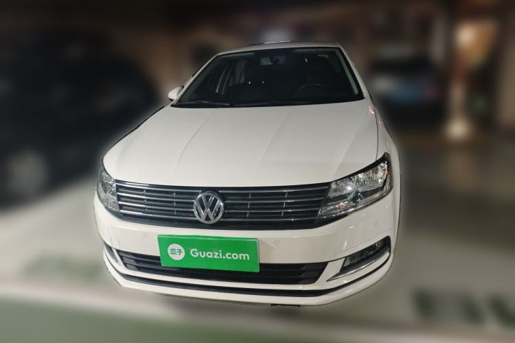 Used Volkswagen Lavida 2015 1.6L Manual Comfort Edition Front