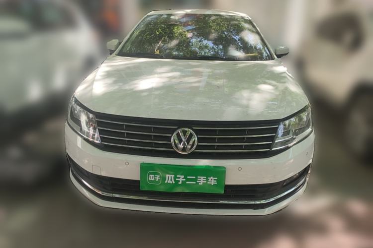 Used Volkswagen Lavida 2015 1.6L Manual Comfort Edition Front
