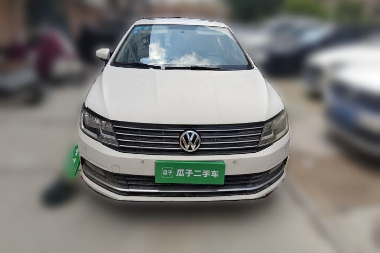 Used Volkswagen Lavida 2015 1.6L Manual Comfort Edition Front