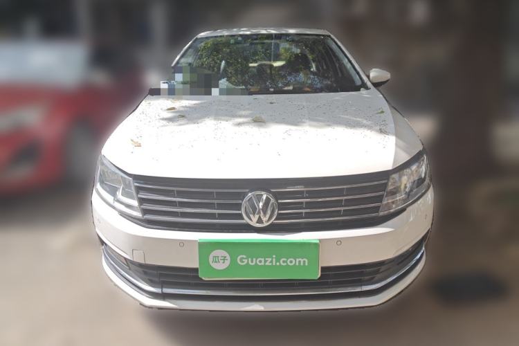 Used Volkswagen Lavida 2015 1.6L Automatic Comfort Edition Front