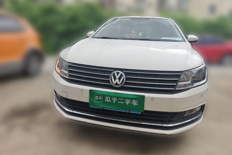 Used Volkswagen Lavida 2015 1.6L Automatic Comfort Edition Front