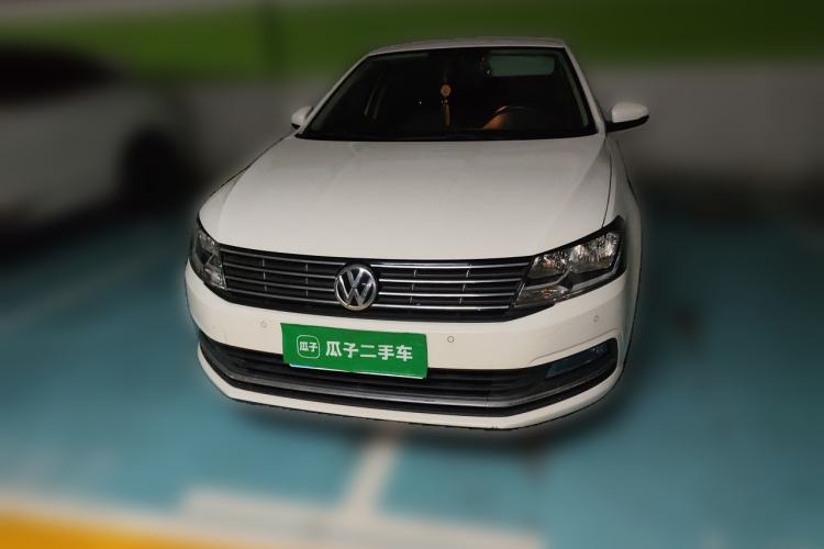 Used Volkswagen Lavida 2015 1.6L Automatic Comfort Edition Front