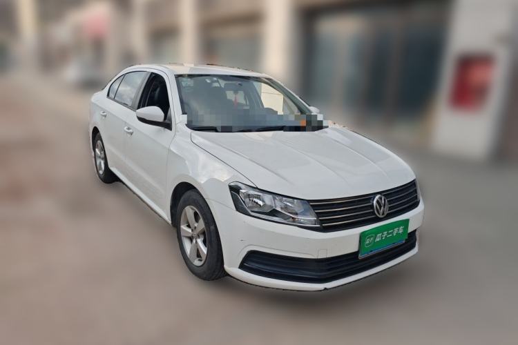 Used Volkswagen Lavida 2015 1.6L Automatic Fashion Edition Front Right 45 Deg