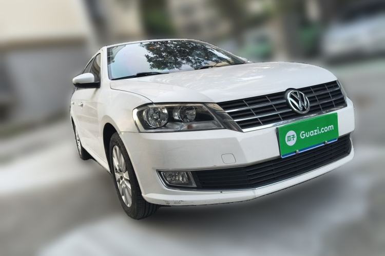 Used Volkswagen Lavida 2015 1.6L Automatic Comfort Edition Front Right 45 Deg