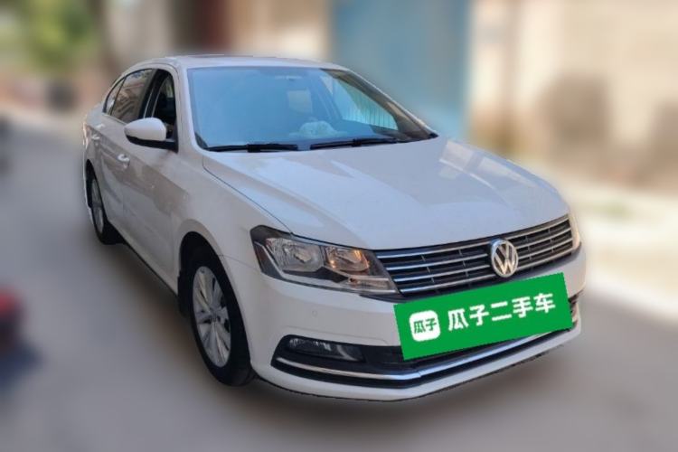 Used Volkswagen Lavida 2015 1.6L Automatic Comfort Edition Front Right 45 Deg