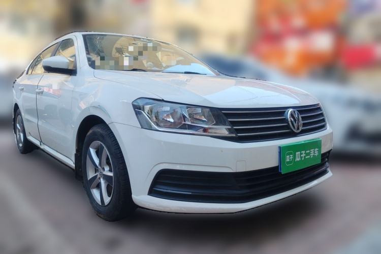 Used Volkswagen Lavida 2015 1.6L Automatic Fashion Edition Front Right 45 Deg