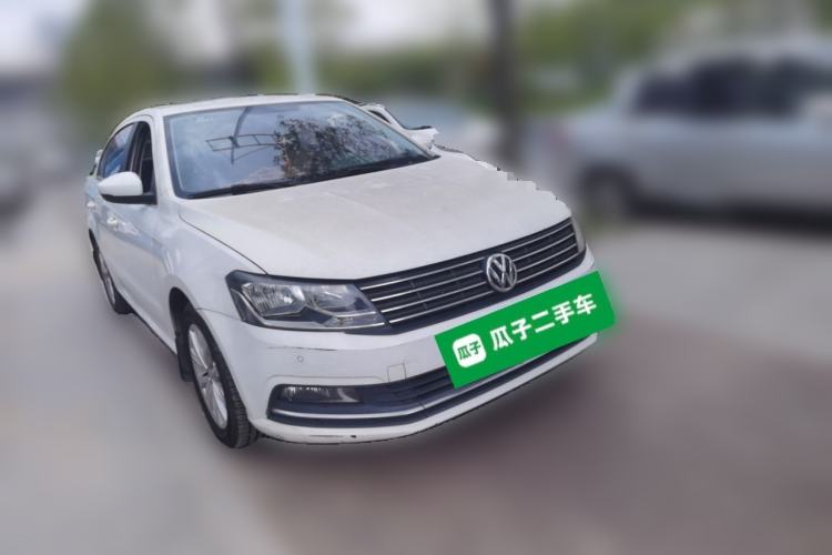 Used Volkswagen Lavida 2015 1.6L Automatic Comfort Edition Front Right 45 Deg