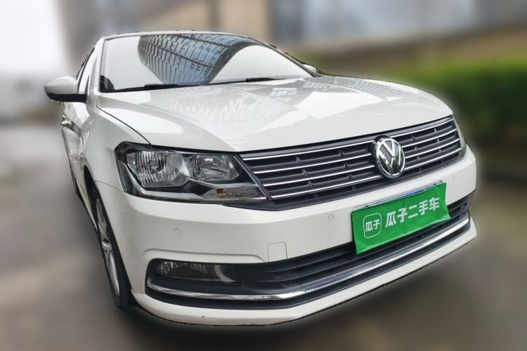 Used Volkswagen Lavida 2015 1.6L Automatic Comfort Edition Front Right 45 Deg