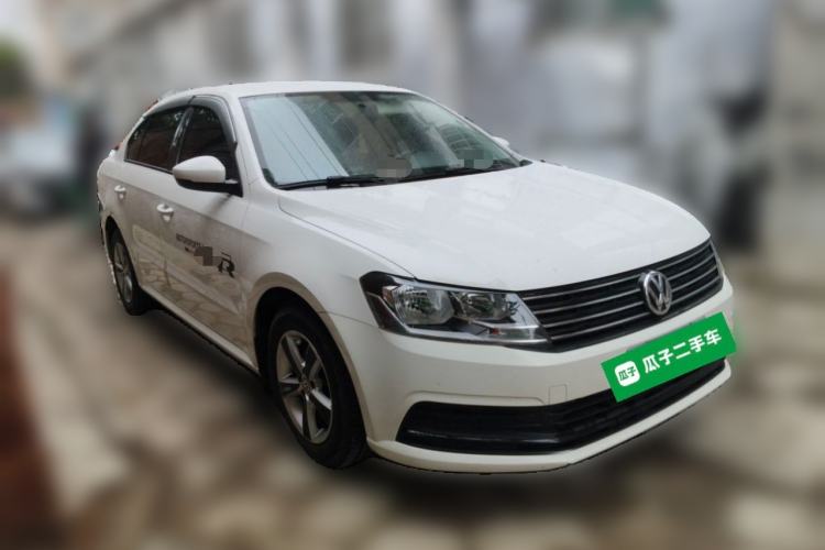 Used Volkswagen Lavida 2015 1.6L Automatic Fashion Edition Front Right 45 Deg