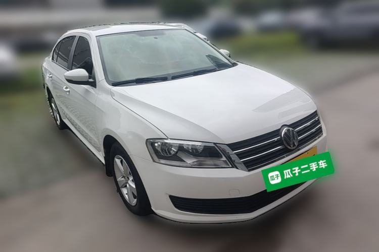 Used Volkswagen Lavida 2015 1.6L Automatic Fashion Edition Front Right 45 Deg