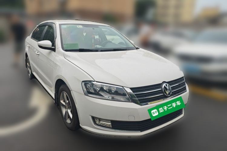 Used Volkswagen Lavida 2015 1.6L Automatic Fashion Edition Front Right 45 Deg