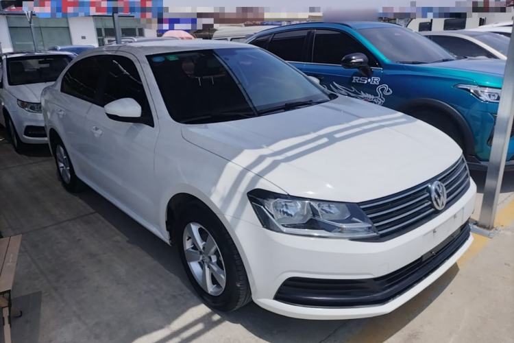 Used Volkswagen Lavida 2015 1.6L Automatic Fashion Edition Front Right 45 Deg