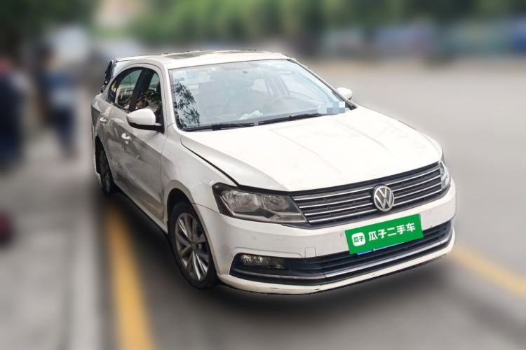 Used Volkswagen Lavida 2015 1.6L Automatic Comfort Edition Front Right 45 Deg