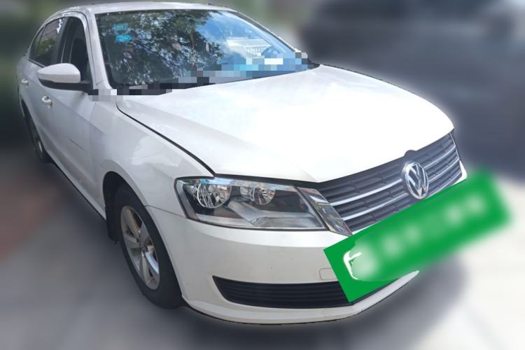 Used Volkswagen Lavida 2015 1.6L Automatic Fashion Edition Front Right 45 Deg