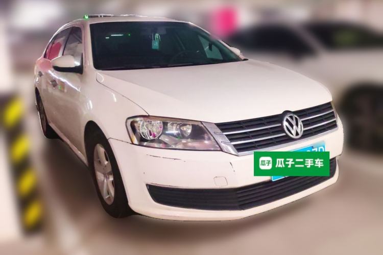 Used Volkswagen Lavida 2015 1.6L Automatic Fashion Edition Front Right 45 Deg