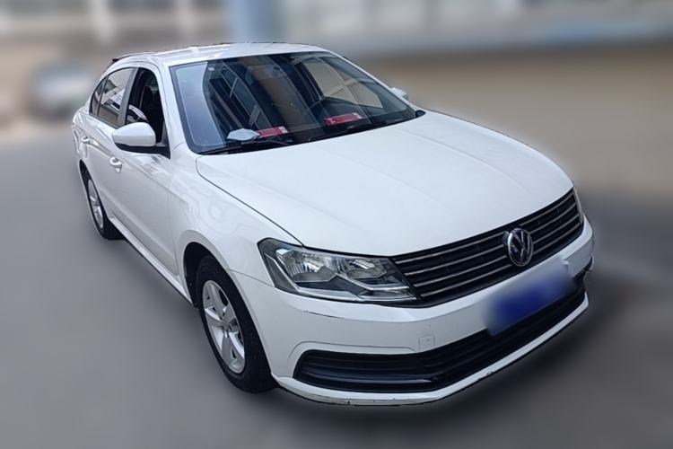 Used Volkswagen Lavida 2015 1.6L Automatic Fashion Edition Front Right 45 Deg