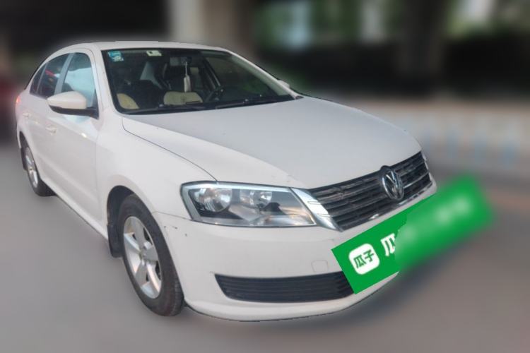 Used Volkswagen Lavida 2015 1.6L Automatic Fashion Edition Front Right 45 Deg