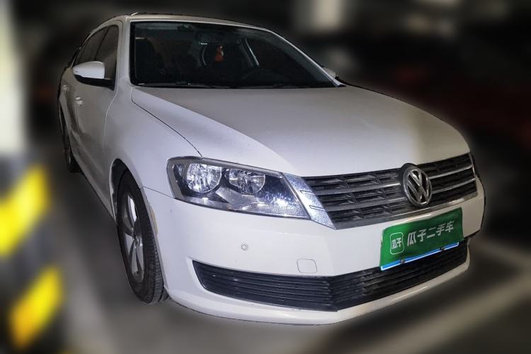 Used Volkswagen Lavida 2015 1.6L Automatic Fashion Edition Front Right 45 Deg