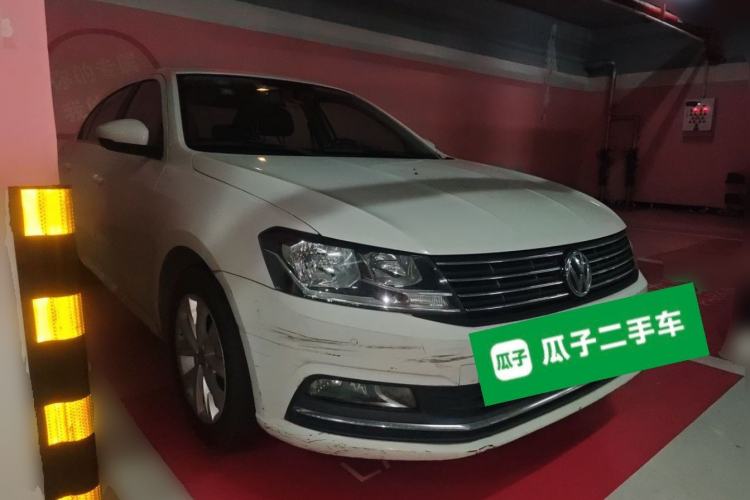 Used Volkswagen Lavida 2015 1.6L Automatic Comfort Edition Front Right 45 Deg
