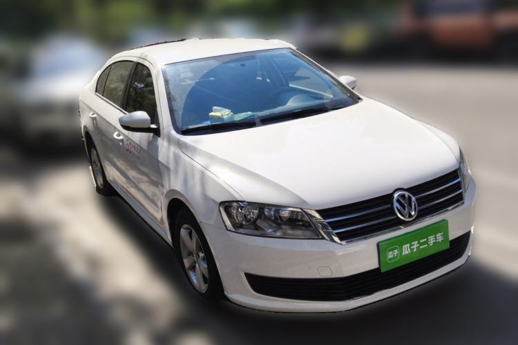 Used Volkswagen Lavida 2015 1.6L Automatic Fashion Edition Front Right 45 Deg