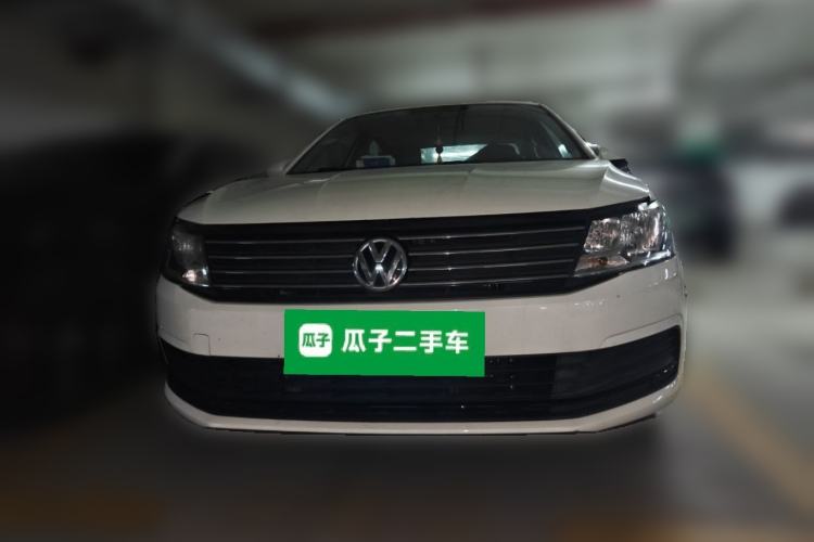 Used Volkswagen Lavida 2015 1.6L Manual Fashion Edition Front
